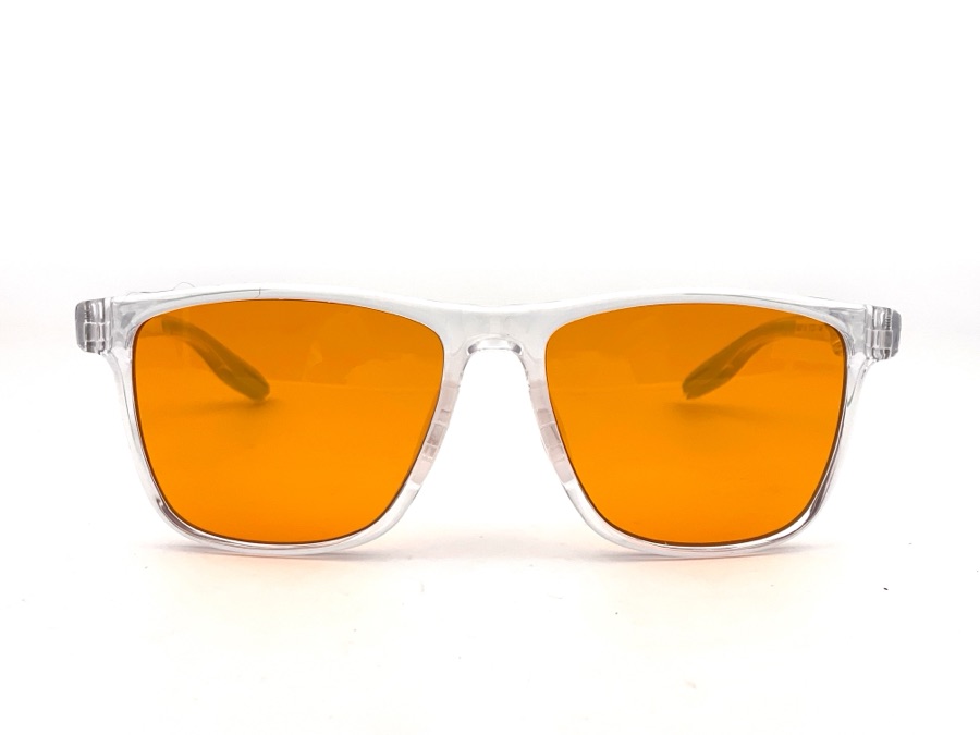 Clear Amber de frente con luz clara